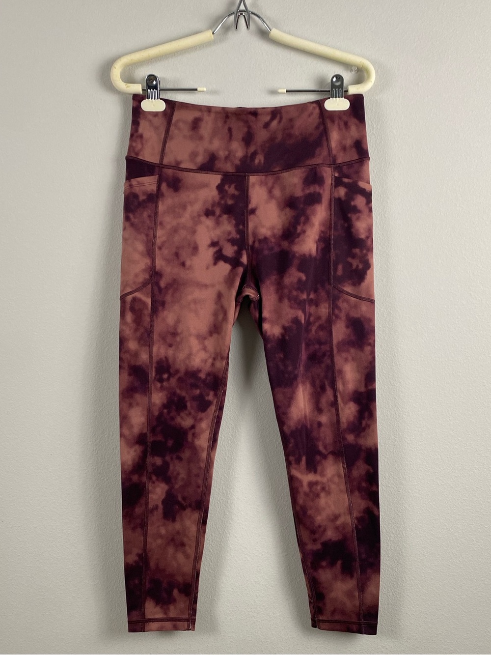 Victorias Secret Incredible Essential Tie Dye Legging | High Rise, 7/8 Length